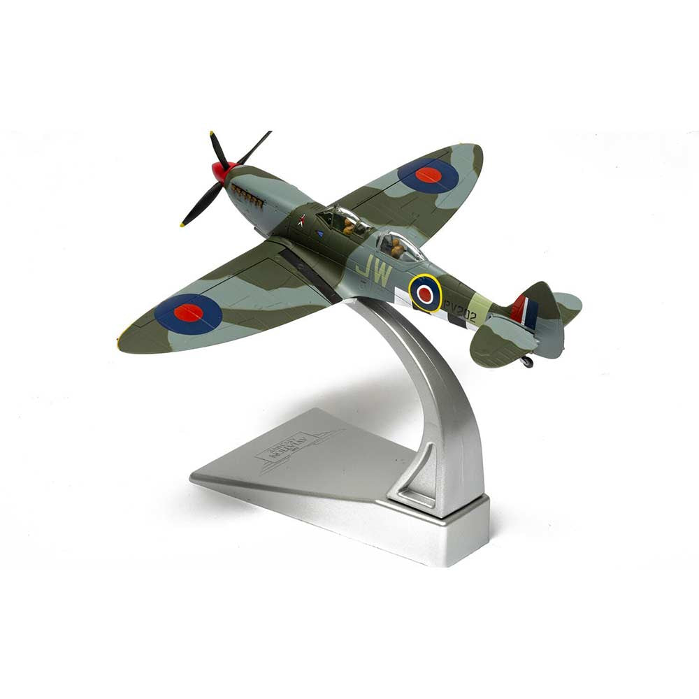 Corgi Supermarine Spitfire T9 Die cast Model 1:72 Scale.